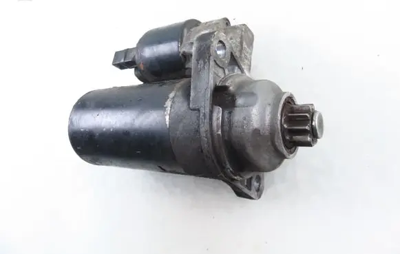 Volkswagen Polo IV 9N3 Starter motor 02T911023H