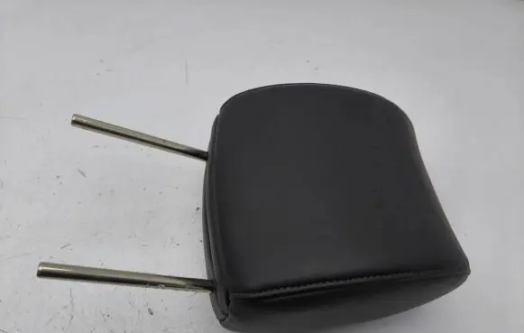 Mazda CX-7 Front seat headrest 