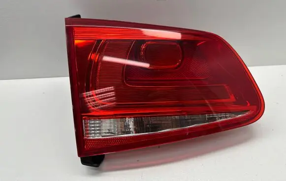 Volkswagen Touareg II Tailgate rear/tail lights 7P6945093C