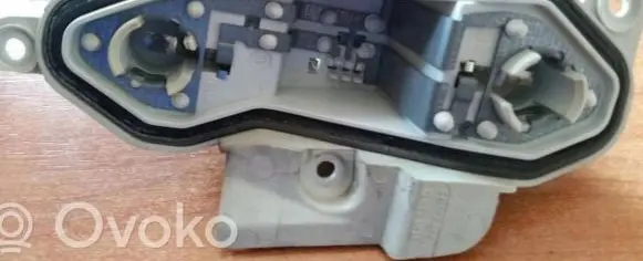 Opel Vectra C Tail light bulb cover holder