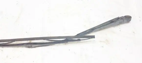 Ford Explorer Front wiper blade arm 