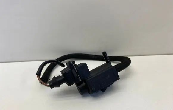 BMW 5 F10 F11 Turbo solenoid valve 7810831 702318
