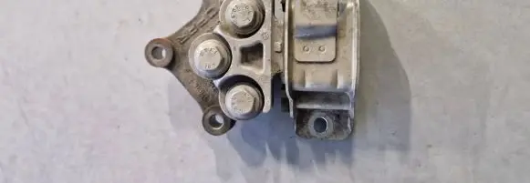Fiat Tipo Engine mount bracket 51984318