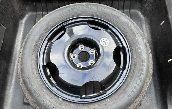 Infiniti FX R18 spare wheel N075845 1CB7A