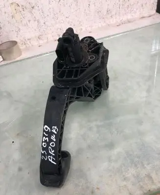 Seat Arona Clutch pedal 2q1721059b
