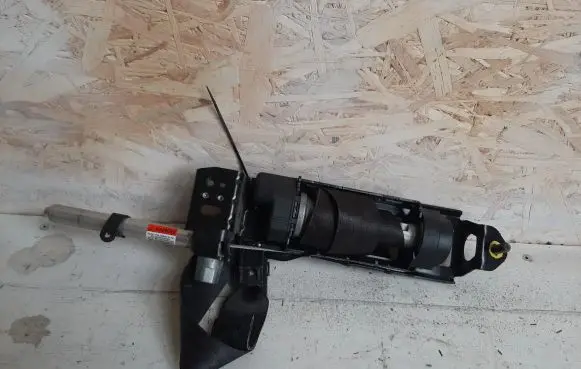 Volvo V50 Front seatbelt 30615571