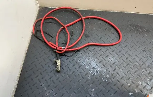 BMW 5 E60 E61 Positive cable (battery) 9176949