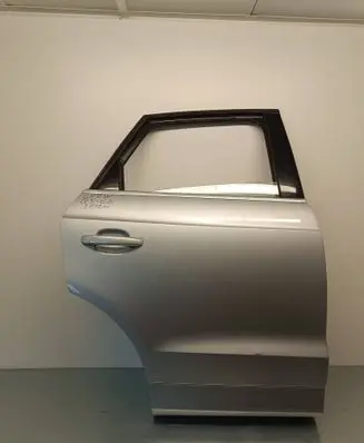 Audi Q3 8U Rear door 