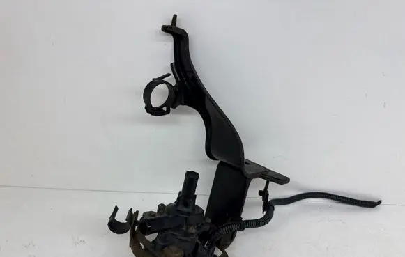Lexus GS 300 350 430 450H Electric auxiliary coolant/water pump 