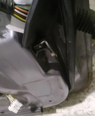 Mazda 3 I Front door check strap stopper 