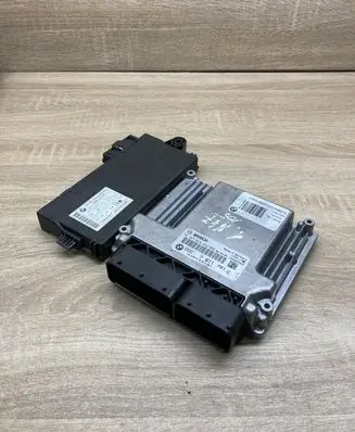 BMW 1 E81 E87 Engine ECU kit and lock set 7811701 9147220