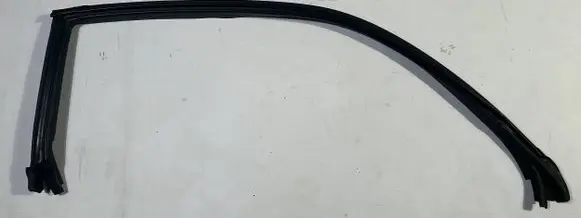Dodge Challenger Rubber seal front coupe door 04575890ad