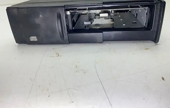 Saab 9-5 CD/DVD changer 5042585 YS2585
