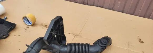 Peugeot 3008 I Air intake duct part 9681774380