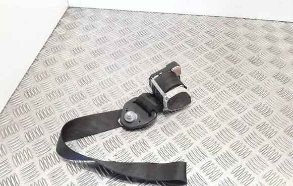 Opel Astra G Front seatbelt TRW33028471