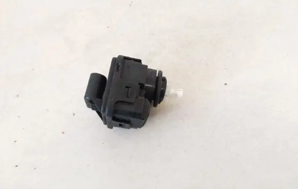 Audi A6 S6 C5 4B Headlight level adjustment motor 00728214 007282-14