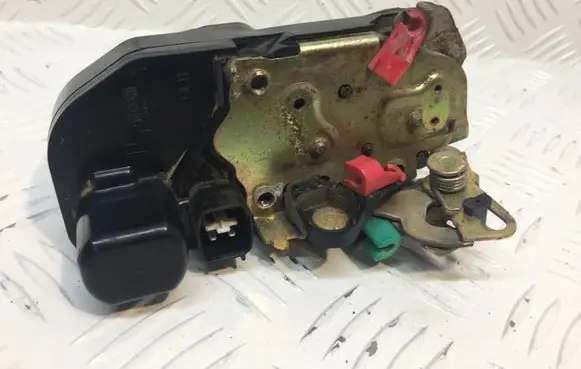 Jeep Grand Cherokee (WJ) Rear door lock