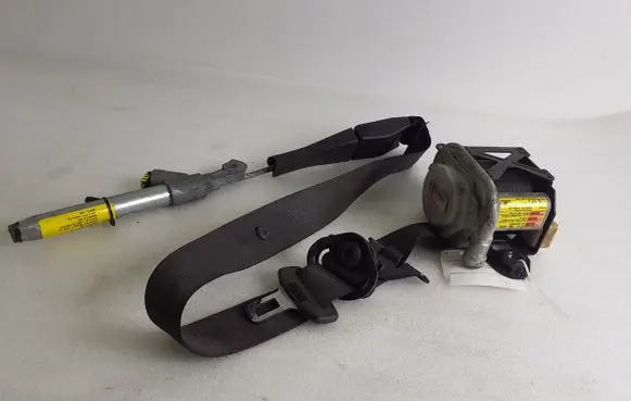 Opel Insignia A Front seatbelt 3063932AA A9G06
