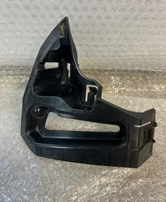 BMW 6 G32 Gran Turismo Front bumper mounting bracket 7415597