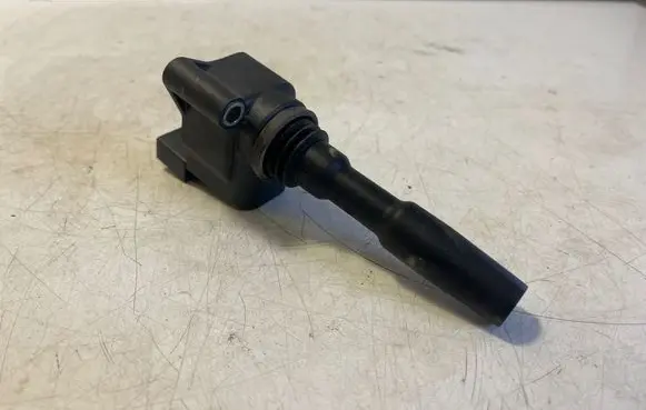 Audi Q3 F3 High voltage ignition coil 05E905110A