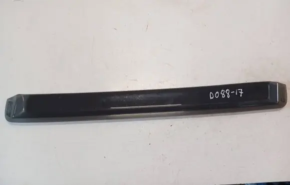 Volvo XC90 Rear door wind deflector 