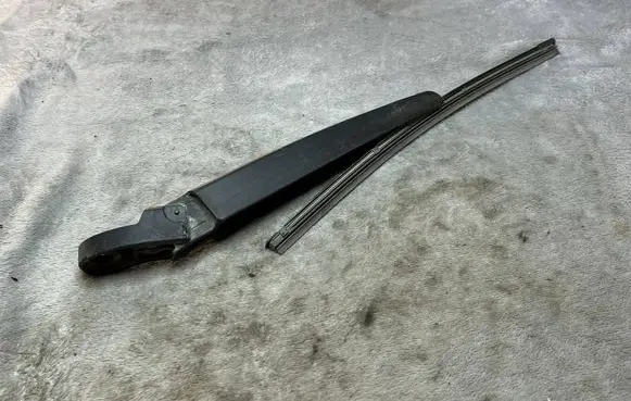KIA Ceed Rear glass lock/latch C844 98811A2000