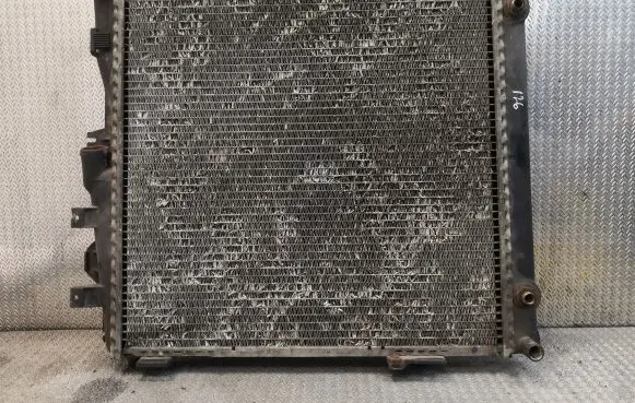 Mercedes-Benz S W126 Coolant radiator 1265005103 A1265005103