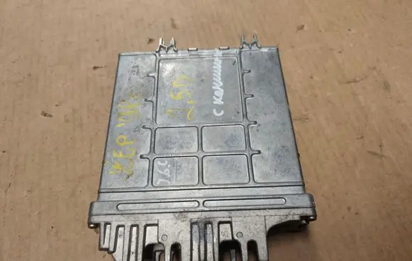 Jeep Cherokee XJ Engine control unit/module P56028704AF