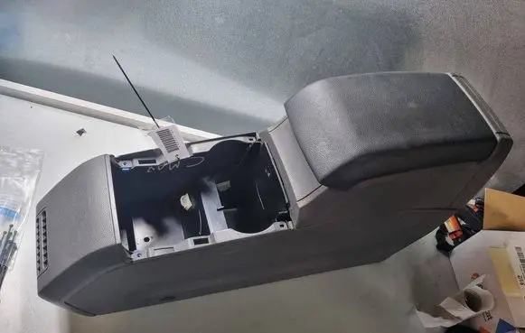 Ford C-MAX I Armrest 
