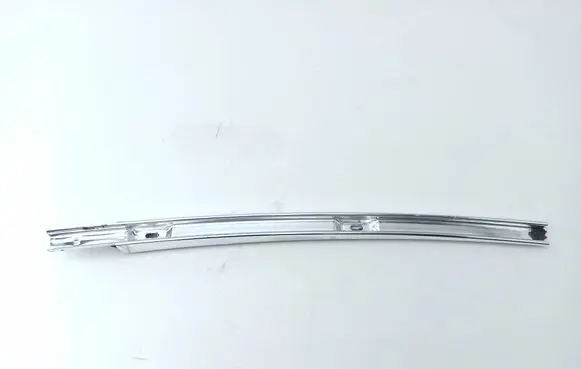 Mercedes-Benz COMPAKT W115 Rear door windshield rail