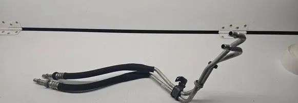 Chrysler Pacifica Gearbox oil cooler pipe/hose P68217330AB