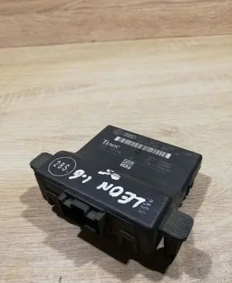 Volkswagen PASSAT B6 Gateway control module 1K0907530F
