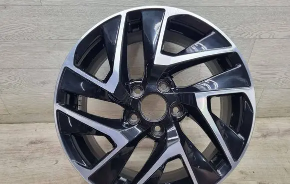 Honda CR-V R17 alloy rim T1W17070A