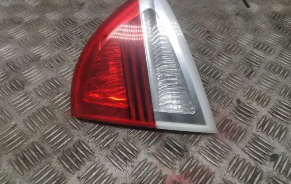 BMW 3 E90 E91 Tailgate rear/tail lights 7160064