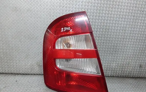 Skoda Fabia Mk1 (6Y) Rear/tail lights 6Y6945095