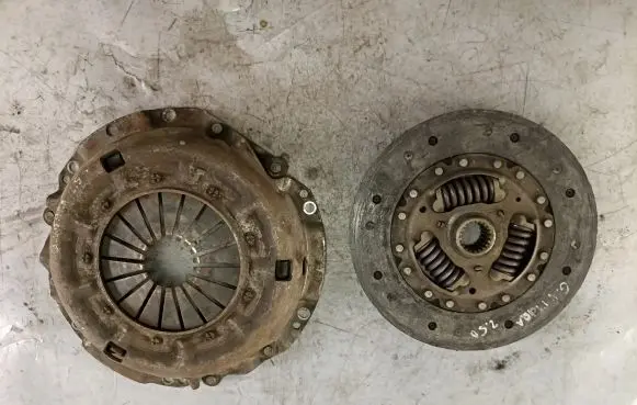 Suzuki Grand Vitara I Clutch set kit