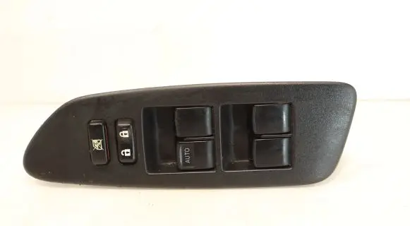Toyota Auris 150 Electric window control switch