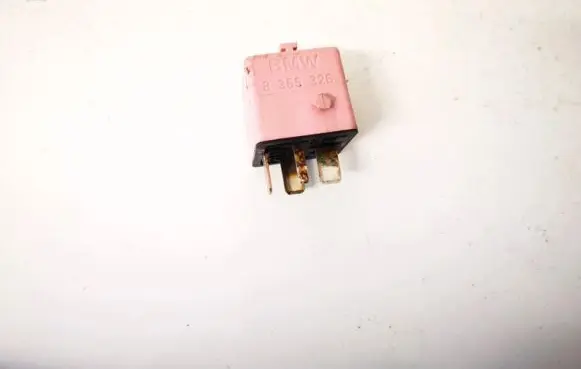 BMW 5 E39 Other relay 8365326 0332019168