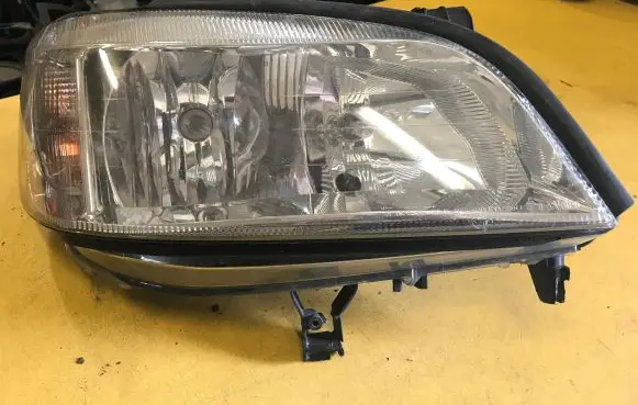 Opel Zafira A Headlight/headlamp
