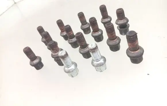 Audi A8 S8 D3 4E Nuts/bolts