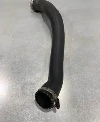 Peugeot 5008 Intercooler hose/pipe 9689038480