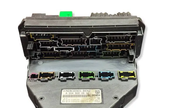 Mercedes-Benz C W204 SAM control unit A2049000600