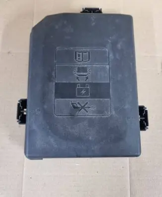 Opel Astra K Fuse box cover 39019198