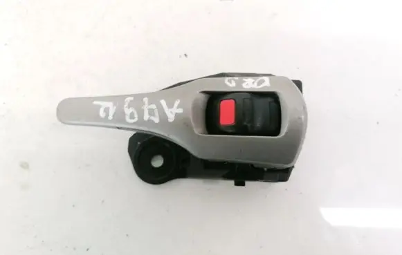 Toyota Urban Cruiser (XP110) Front door interior handle