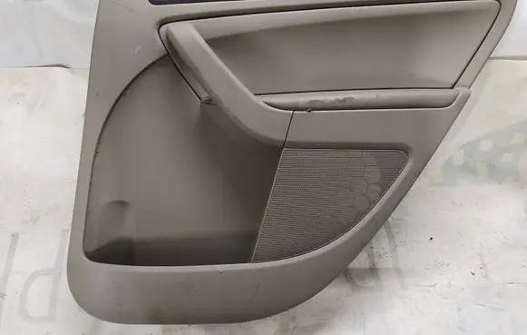 Skoda Yeti (5L) Rear door card panel trim 5L0867212