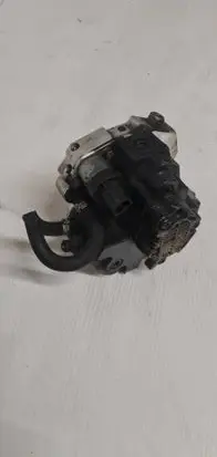 Volvo S60 Fuel injection high pressure pump 8689591 0445010043