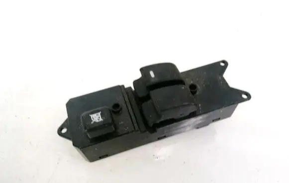 Mitsubishi Colt Electric window control switch 8608A075 C8DD523M