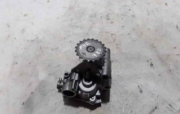 Renault Trafic II (X83) Oil pump 8200345757