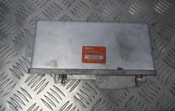 Audi 80 90 B3 ABS control unit/module 0265100037 443907379C