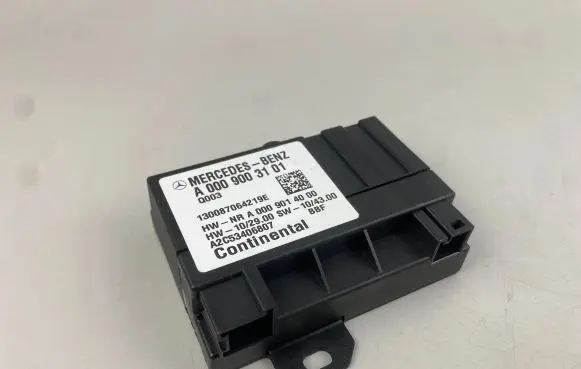 Mercedes-Benz SLK R172 Fuel injection pump control unit/module A0009003101